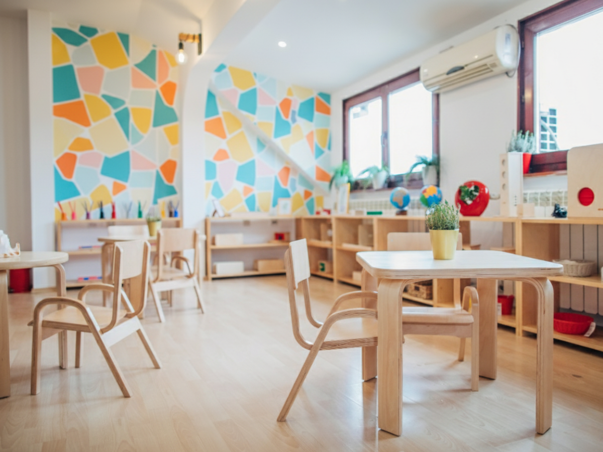 Wallcoverings vs. Paint: What’s Best for High-Traffic School Areas? - Modern classroom with wallcovering